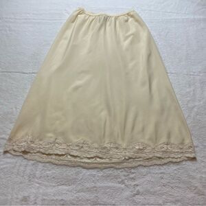 Lady Lynne Vintage Beige Half Slip